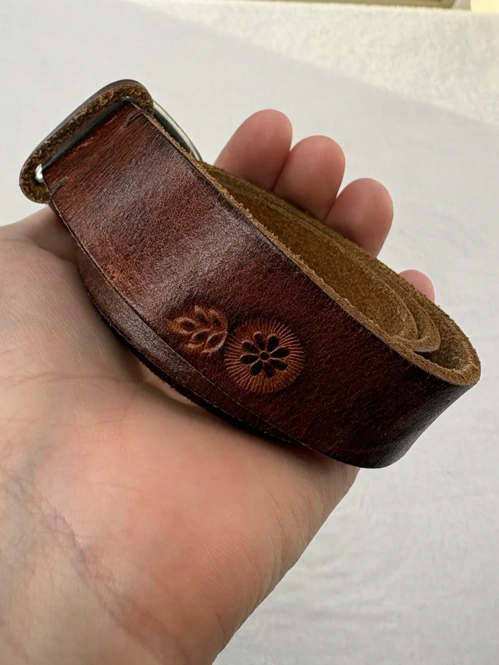 GAP Kids Girls Size Small Stamped Flowers Leather Belt